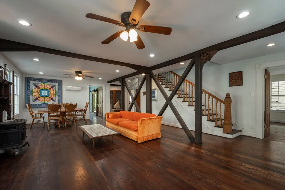 2622 Ursuline Street Galveston, TX 77550