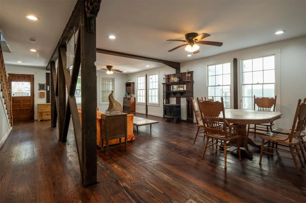 2622 Ursuline Street Galveston, TX 77550
