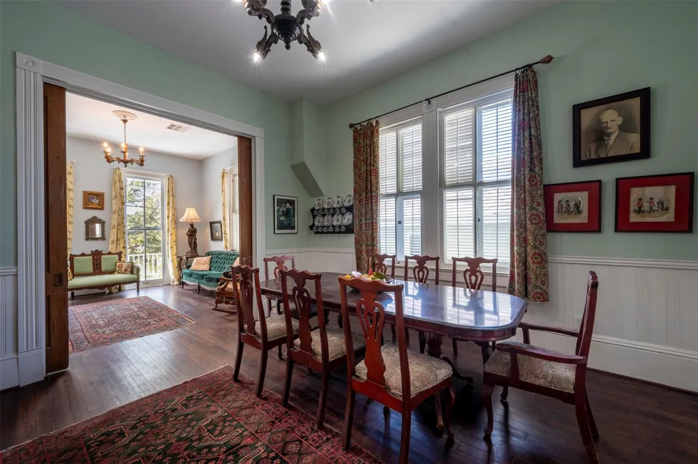 2622 Ursuline Street Galveston, TX 77550