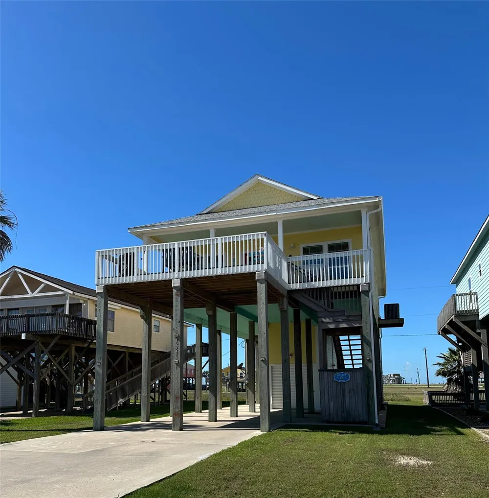 13227 Jolly Roger Drive Freeport, TX 77541