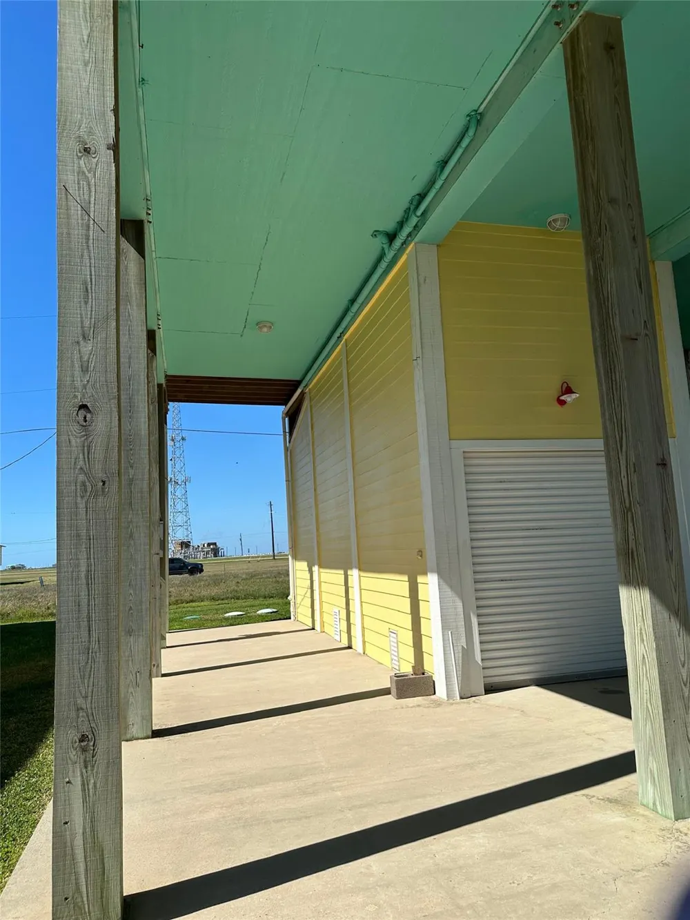 13227 Jolly Roger Drive Freeport, TX 77541