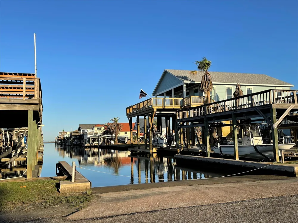 13227 Jolly Roger Drive Freeport, TX 77541