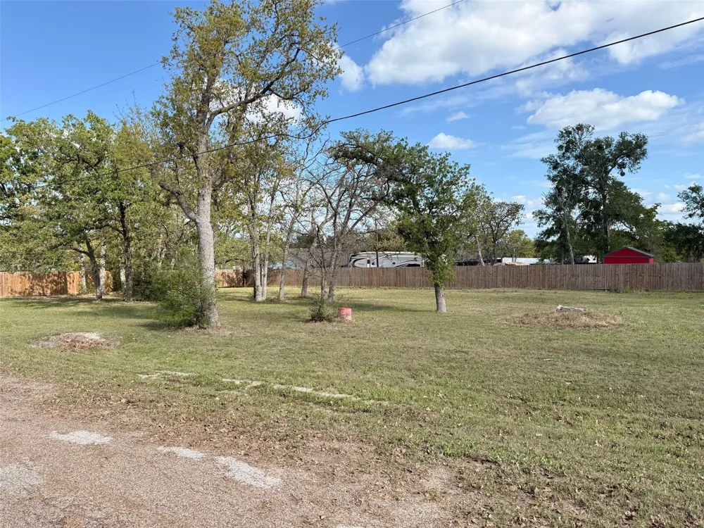 Shady Oaks Drive Somerville, TX 77879