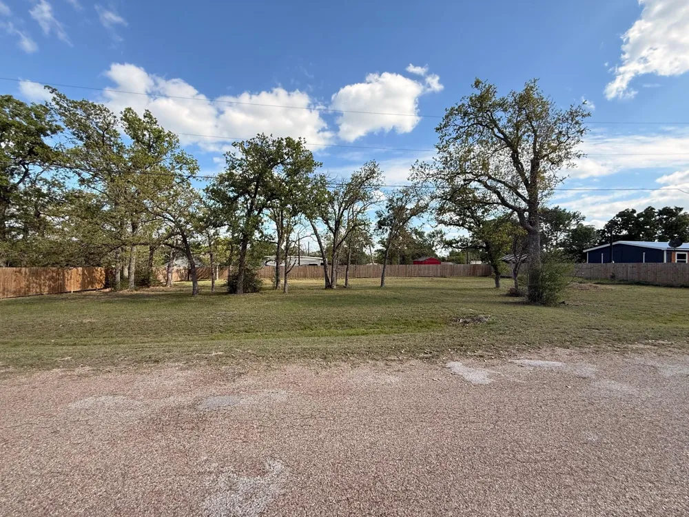 Shady Oaks Drive Somerville, TX 77879