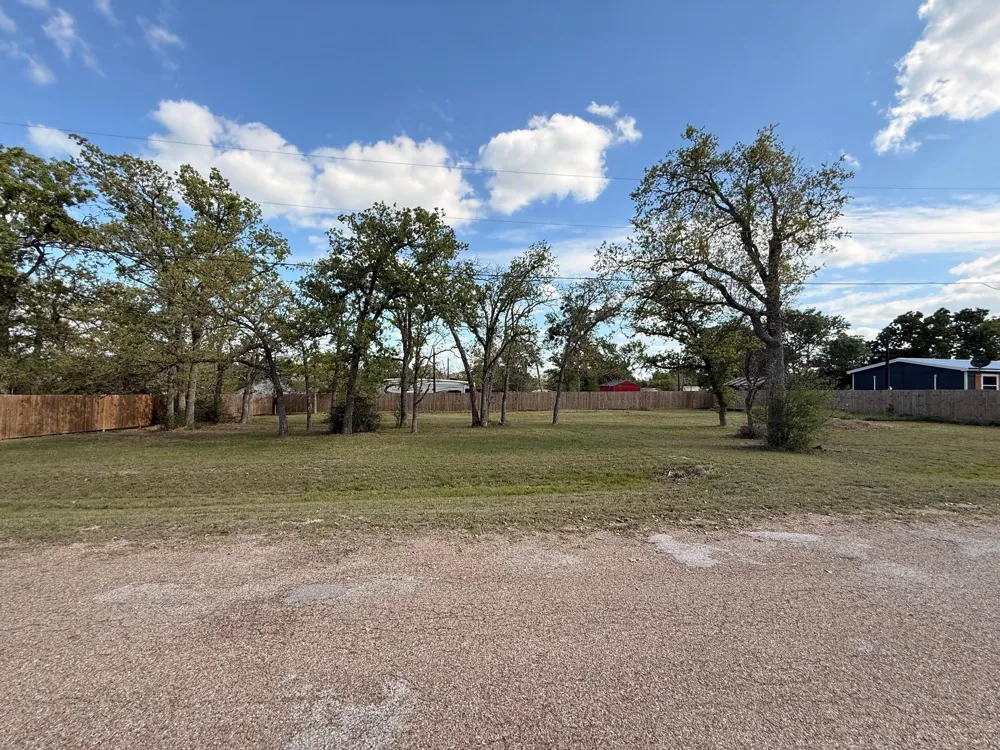 Shady Oaks Drive Somerville, TX 77879