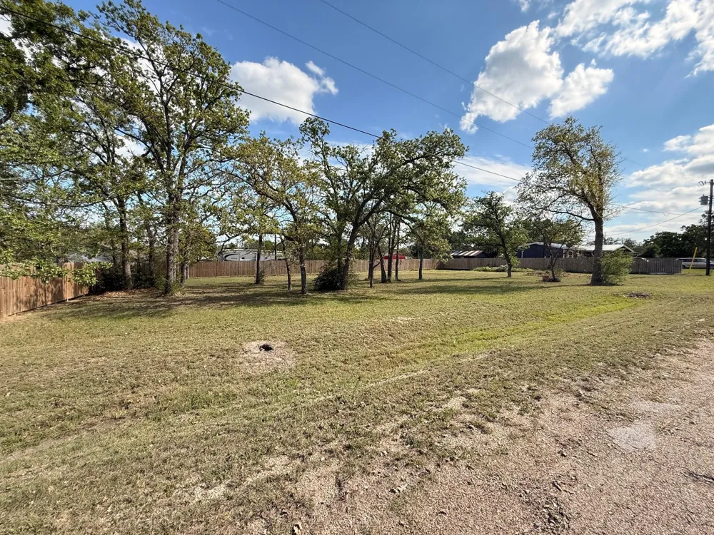 Shady Oaks Drive Somerville, TX 77879