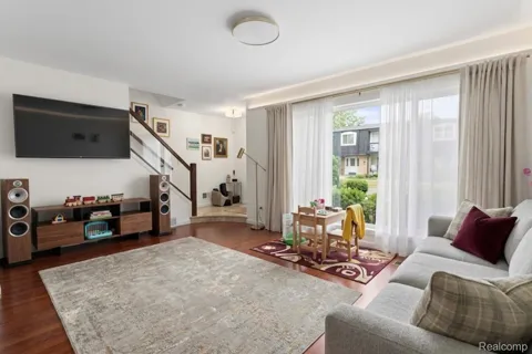 29876 City Center Drive #4