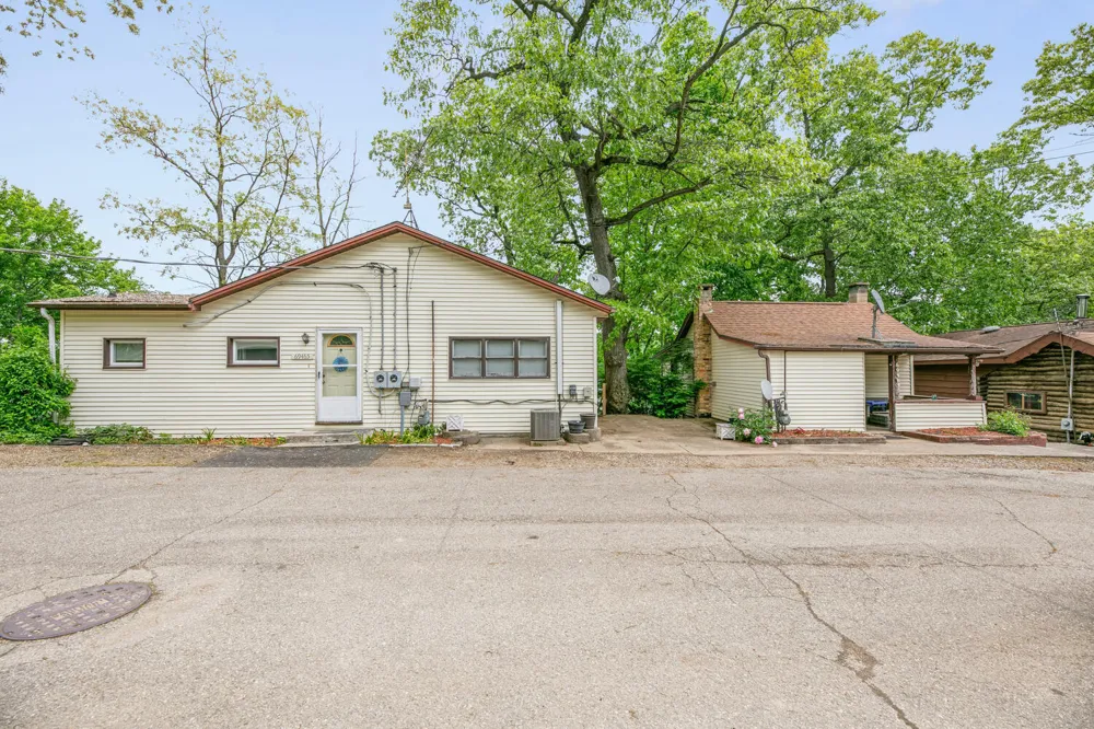 69465 High Street Porter Township, MI 49130