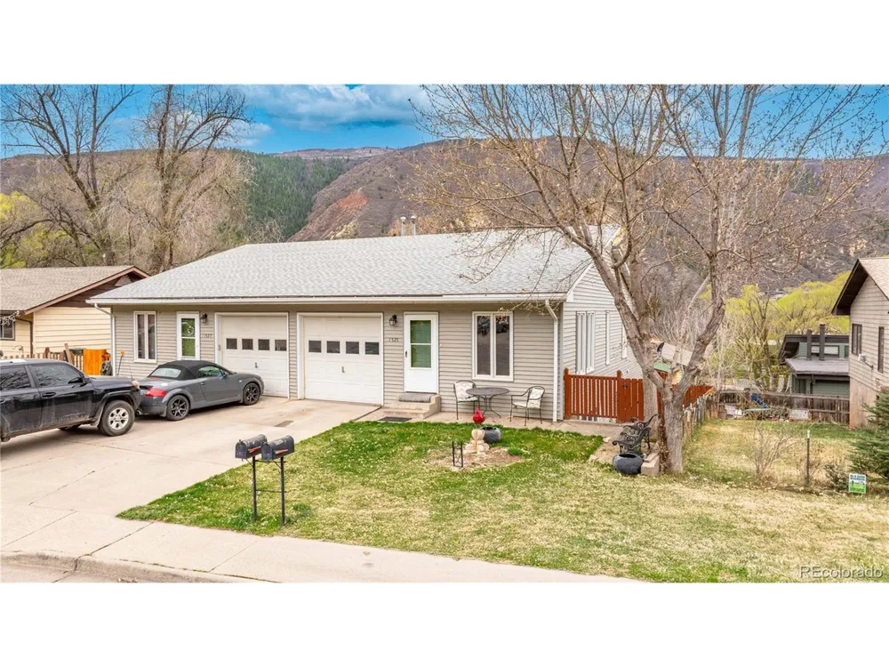 1525 Bennett Avenue Glenwood Springs, CO 81601