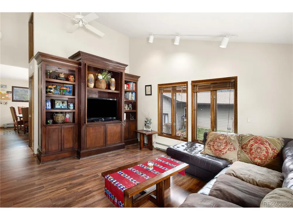 1525 Bennett Avenue Glenwood Springs, CO 81601