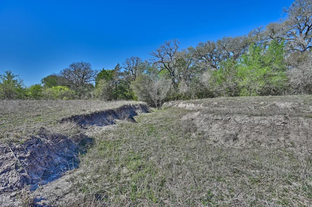 Cr 406 Gonzales, TX 78629