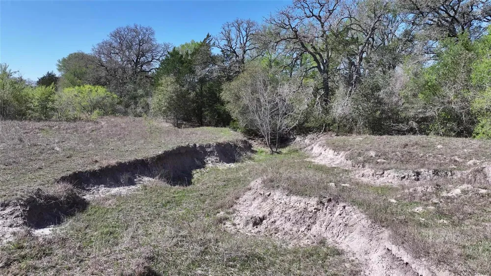 Cr 406 Gonzales, TX 78629