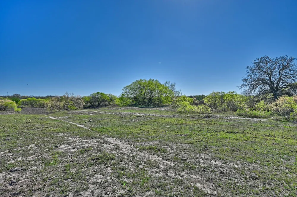 Cr 406 Gonzales, TX 78629
