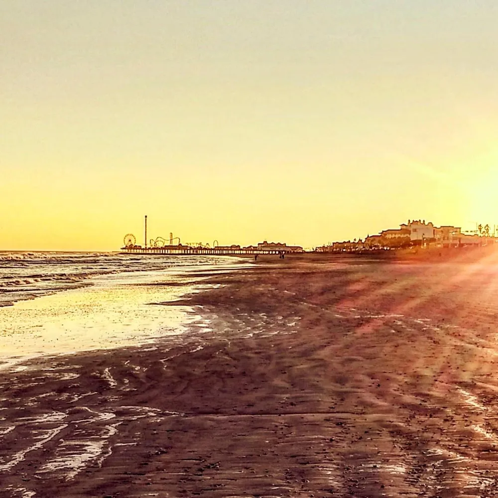7000 Seawall Blvd #1021 Galveston, TX 77551