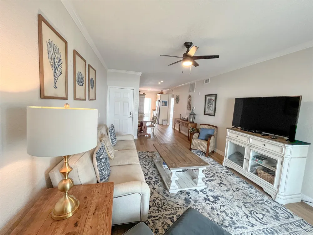 7000 Seawall Blvd #1021 Galveston, TX 77551