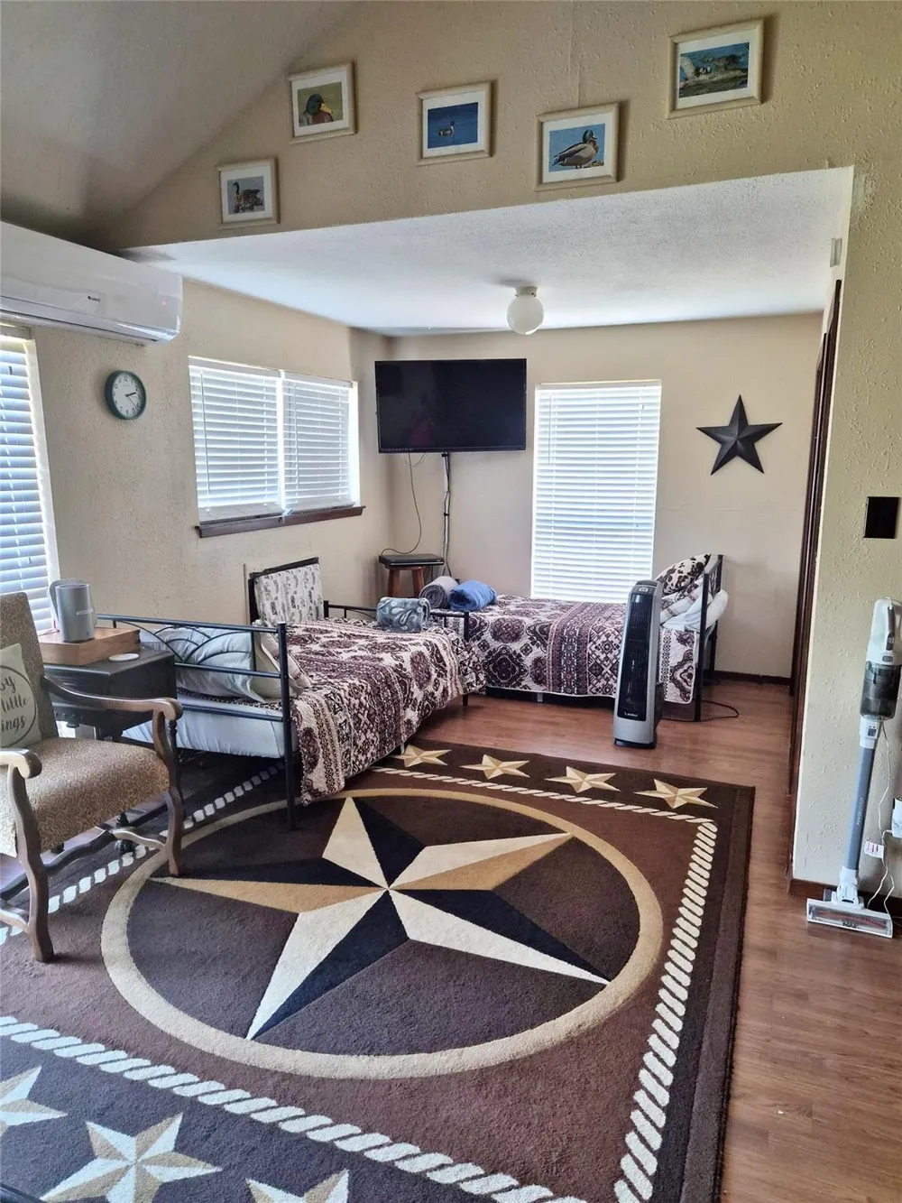 1085 Reeves Road Garwood, TX 77442