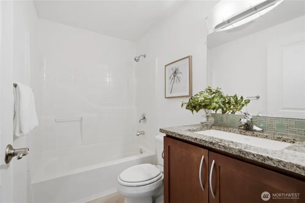 3045 20th Avenue W #403 Seattle, WA 98199