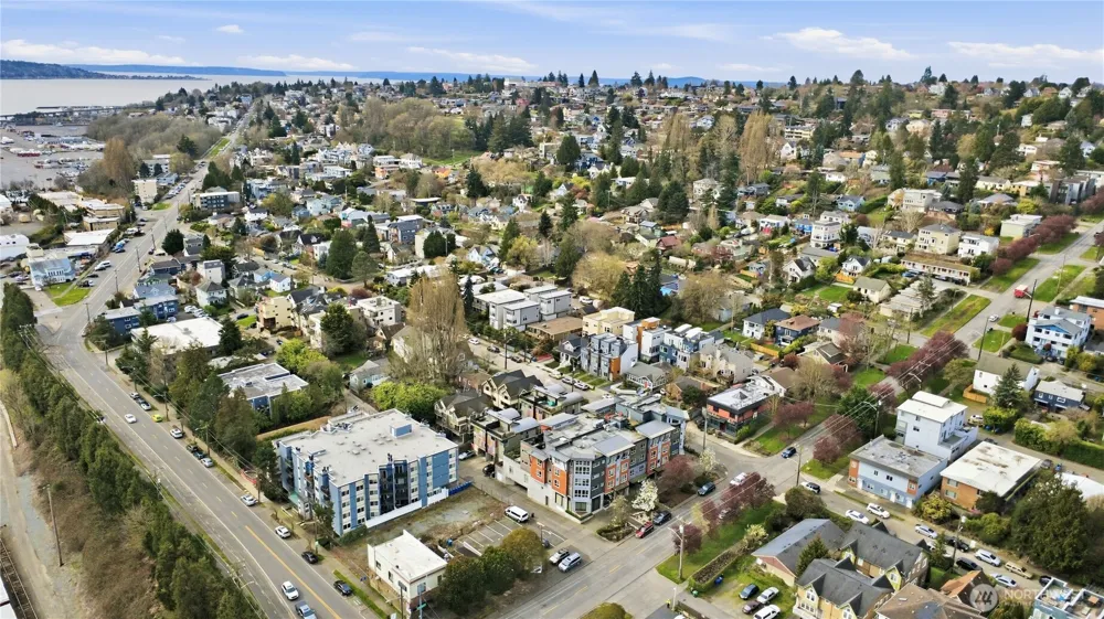 3045 20th Avenue W #403 Seattle, WA 98199