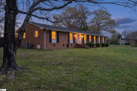 300 N Green Street