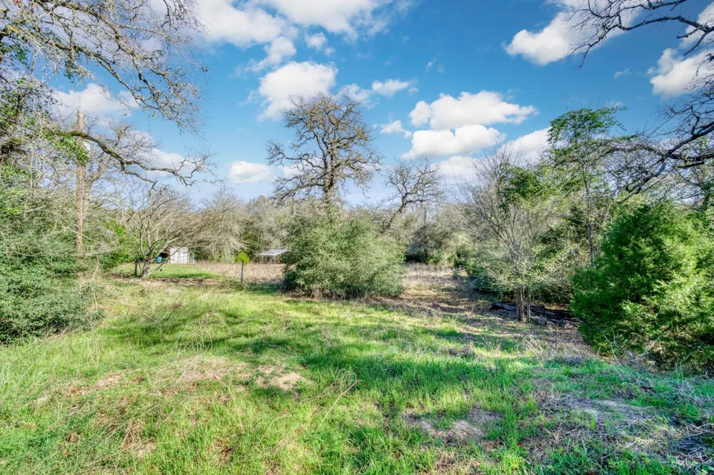 6615 County Road 308 Caldwell, TX 77836