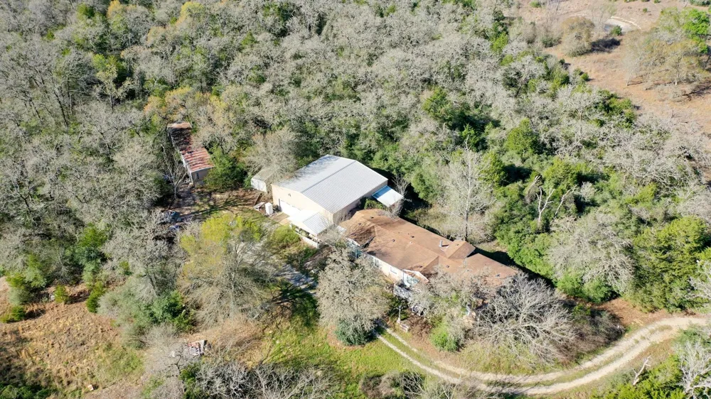 6615 County Road 308 Caldwell, TX 77836