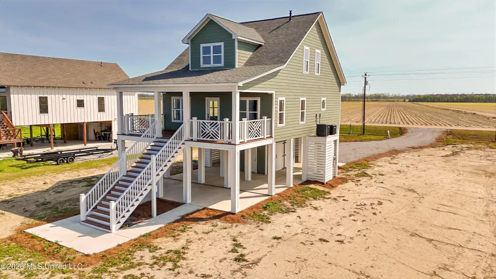 2410 Eagle Lake Shore Road Vicksburg, MS 39183