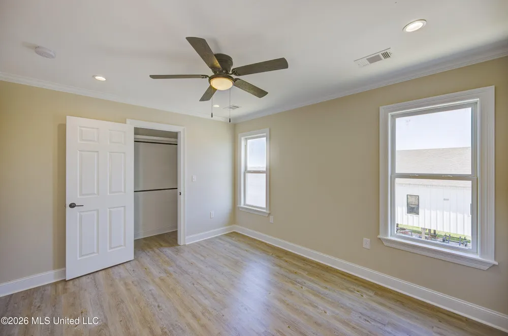 2410 Eagle Lake Shore Road Vicksburg, MS 39183