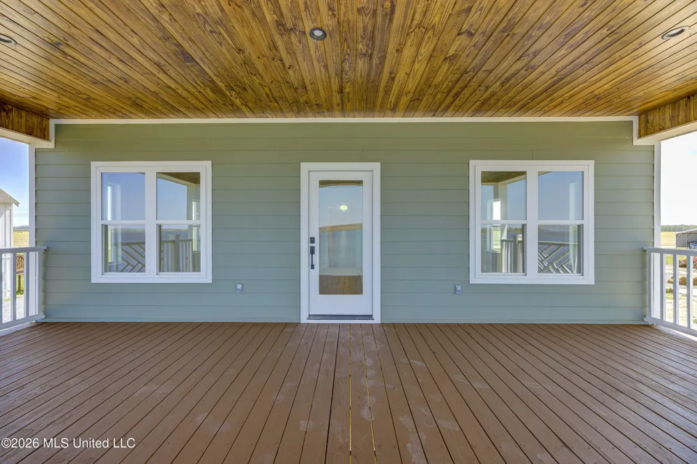 2410 Eagle Lake Shore Road Vicksburg, MS 39183