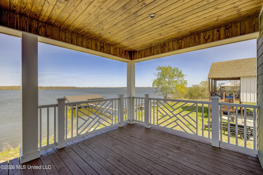 2410 Eagle Lake Shore Road Vicksburg, MS 39183