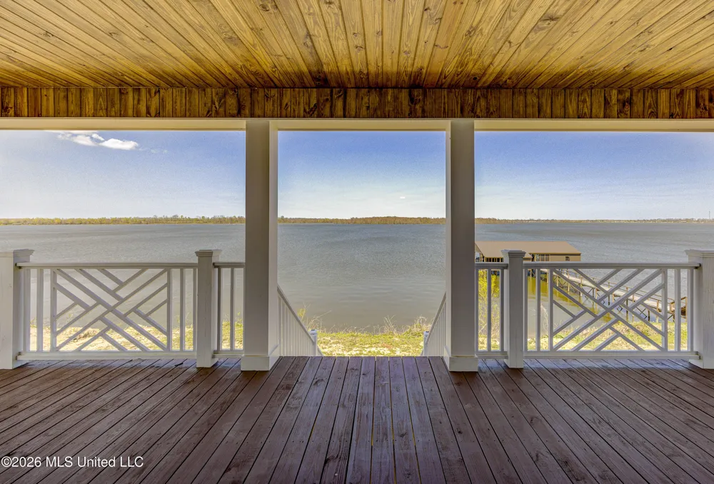 2410 Eagle Lake Shore Road Vicksburg, MS 39183