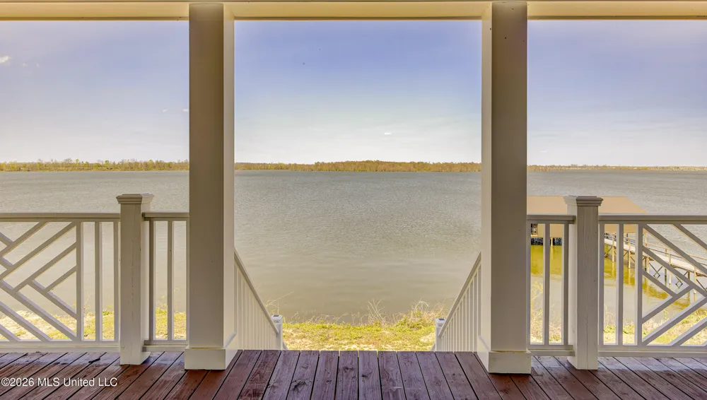 2410 Eagle Lake Shore Road Vicksburg, MS 39183