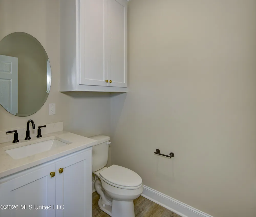 2410 Eagle Lake Shore Road Vicksburg, MS 39183