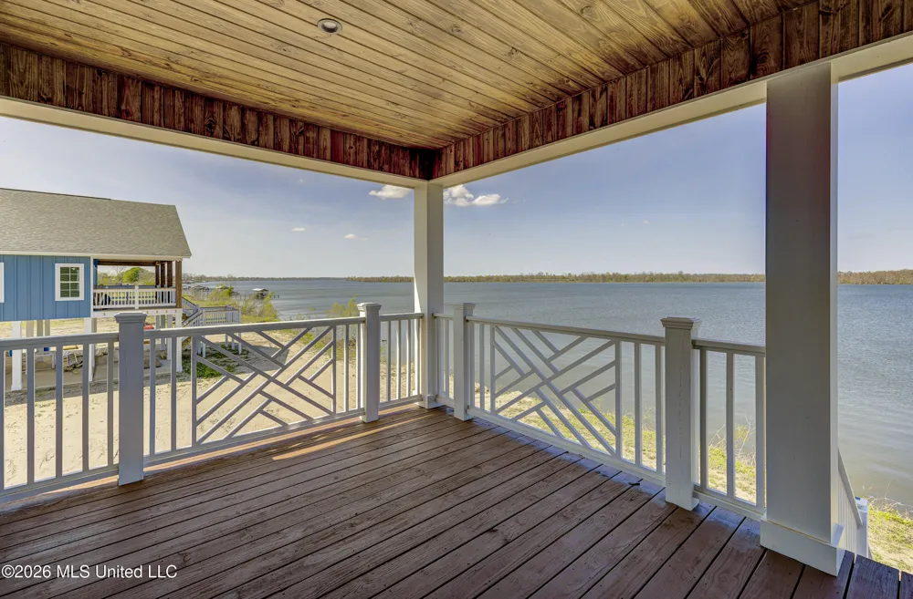 2410 Eagle Lake Shore Road Vicksburg, MS 39183