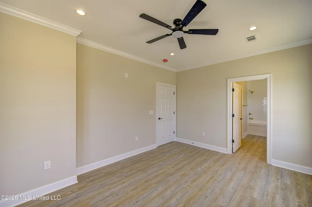 2410 Eagle Lake Shore Road Vicksburg, MS 39183