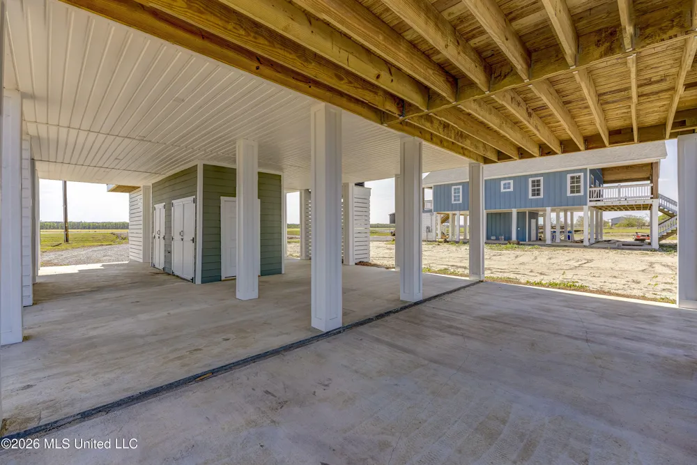 2410 Eagle Lake Shore Road Vicksburg, MS 39183