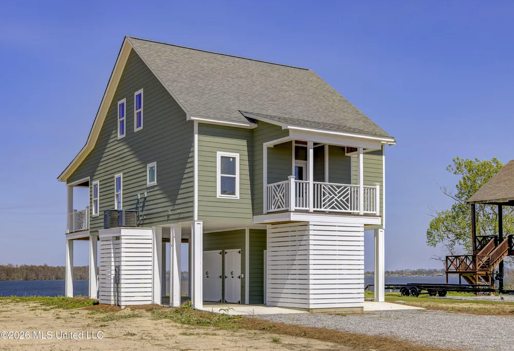2410 Eagle Lake Shore Road Vicksburg, MS 39183