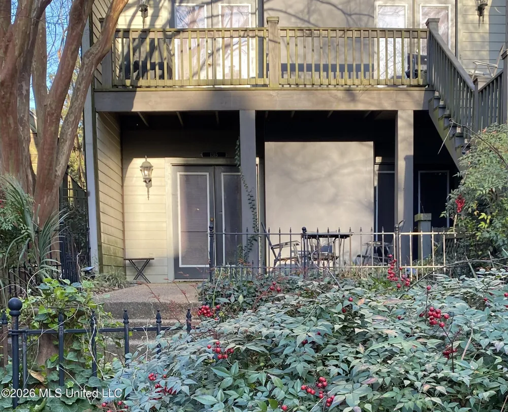 1313 Roxbury Court Jackson, MS 39211