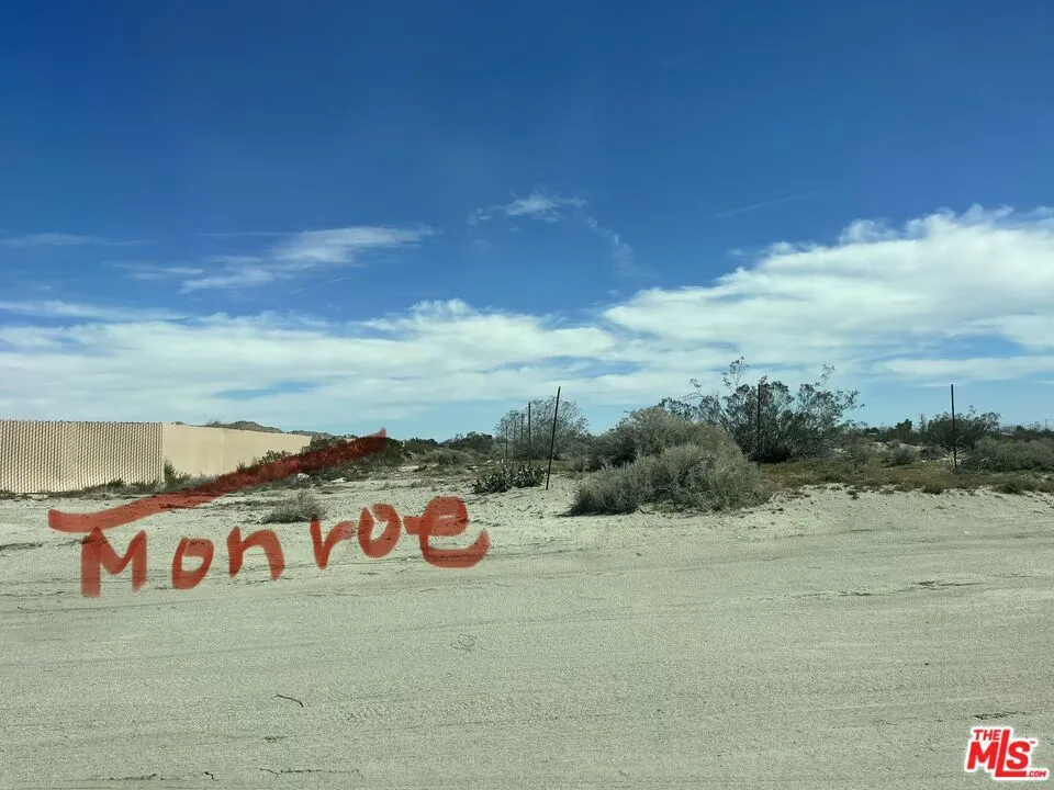 978 Monroe Avenue El Mirage, CA 92301
