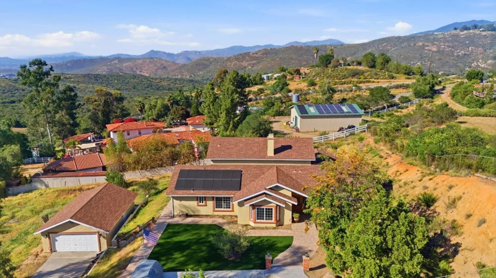 13658 Sage Mountain Lane Jamul, CA 91935