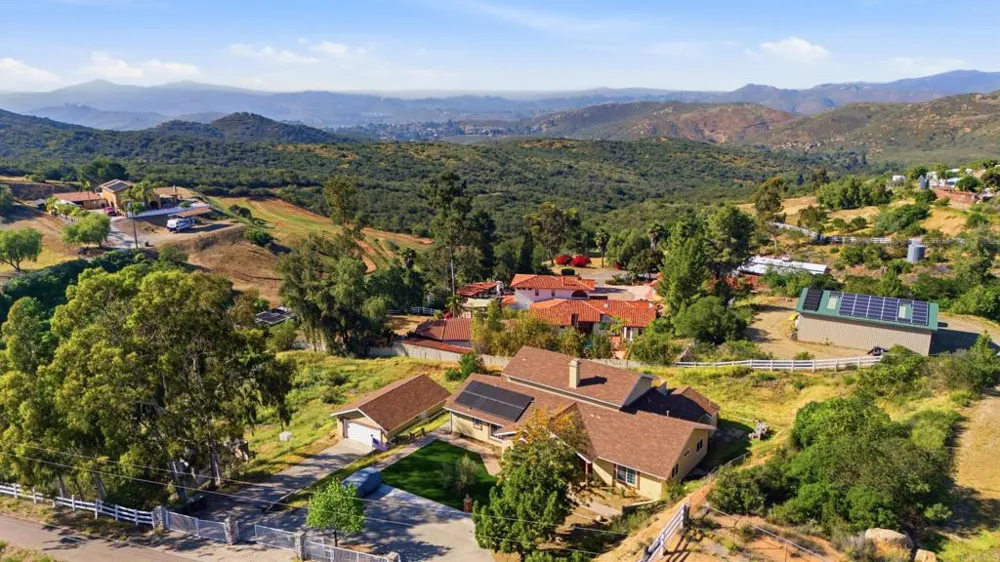 13658 Sage Mountain Lane Jamul, CA 91935