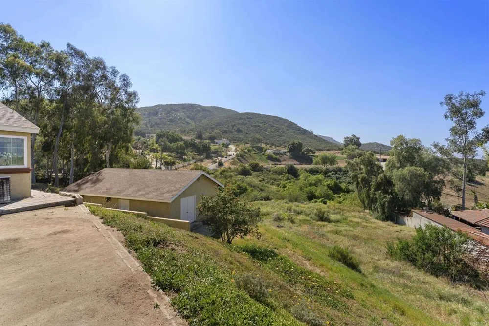 13658 Sage Mountain Lane Jamul, CA 91935