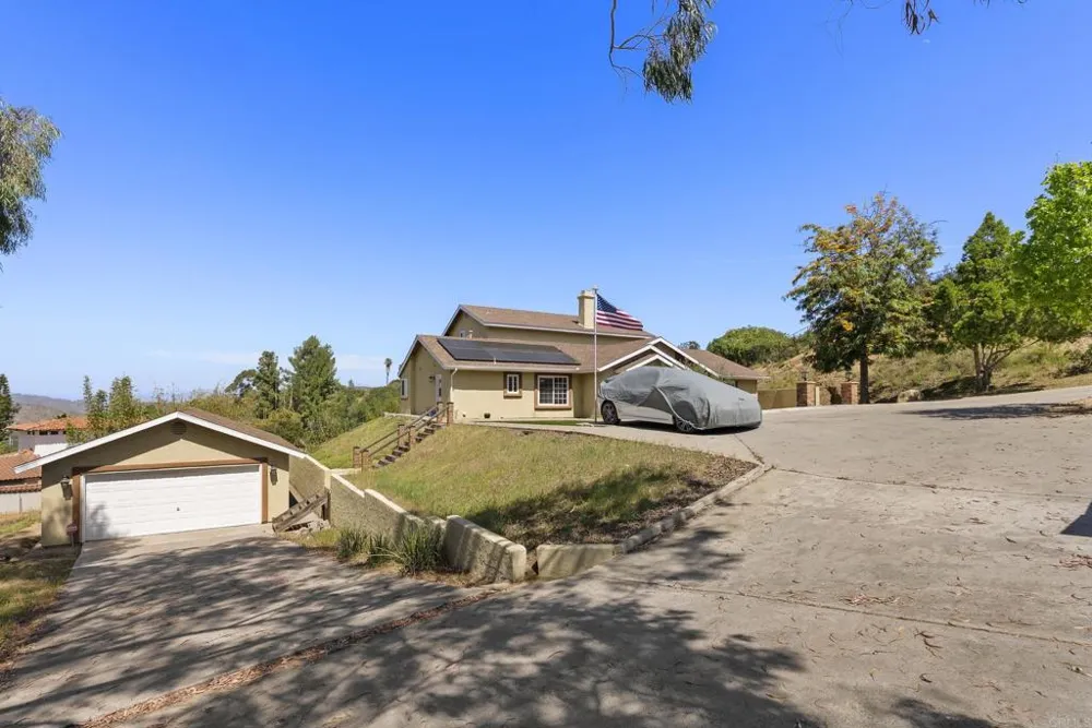 13658 Sage Mountain Lane Jamul, CA 91935