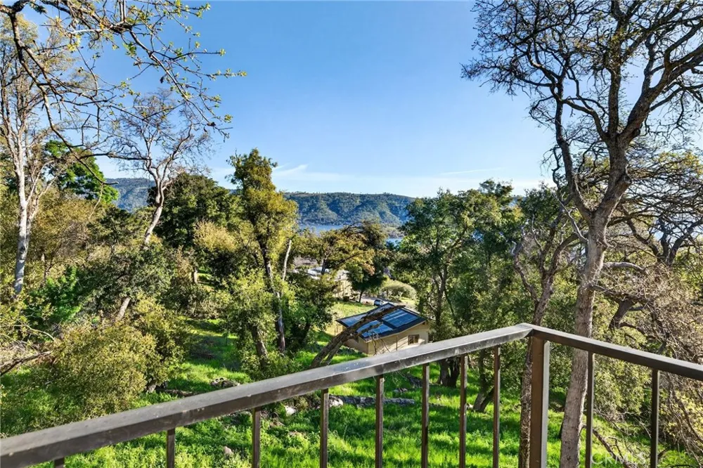 2495 Eastlake Drive Kelseyville, CA 95451