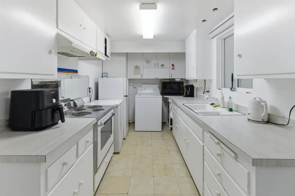994 Sea Crest Place Thermal, CA 92274