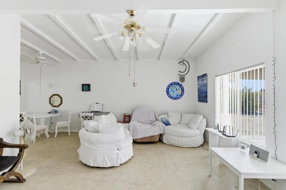 994 Sea Crest Place Thermal, CA 92274