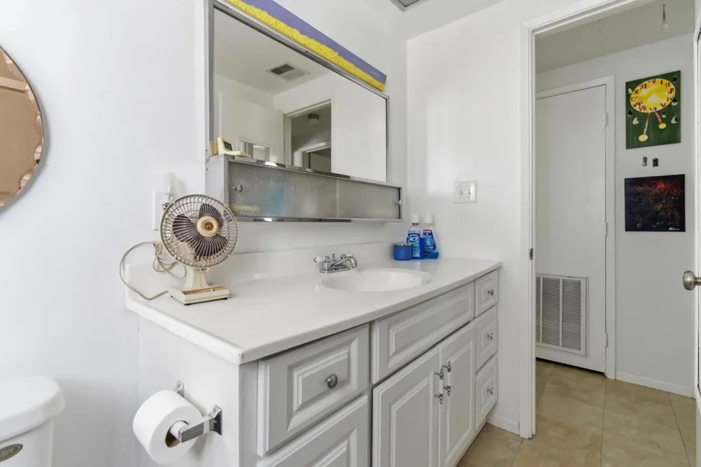 994 Sea Crest Place Thermal, CA 92274