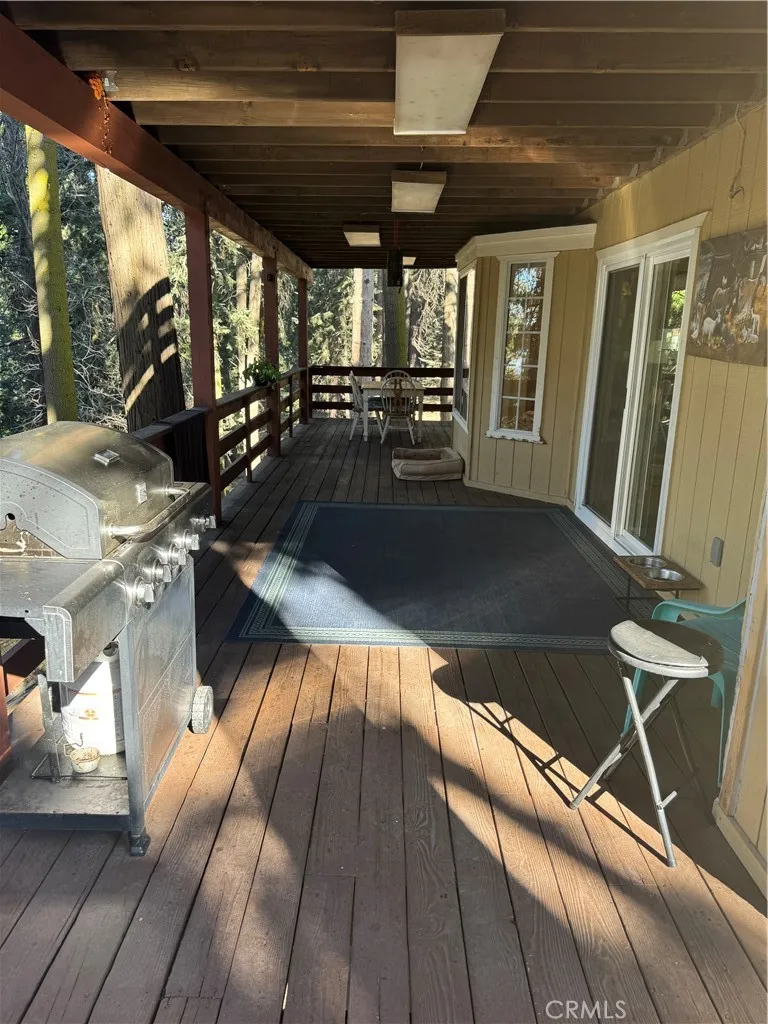 21564 Jobs Peak Cedarpines Park, CA 92322