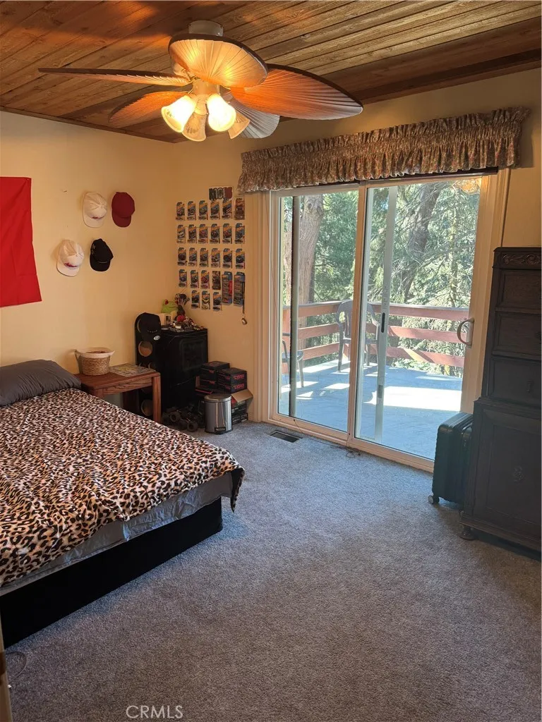 21564 Jobs Peak Cedarpines Park, CA 92322
