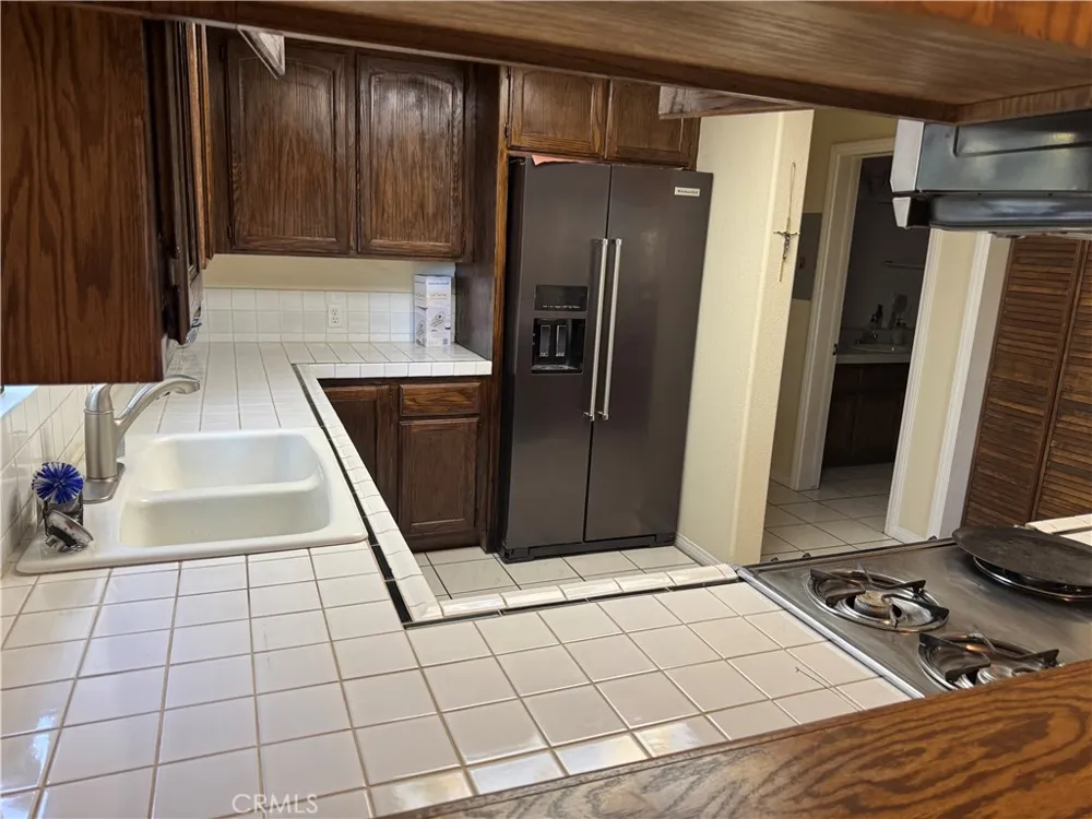 21564 Jobs Peak Cedarpines Park, CA 92322
