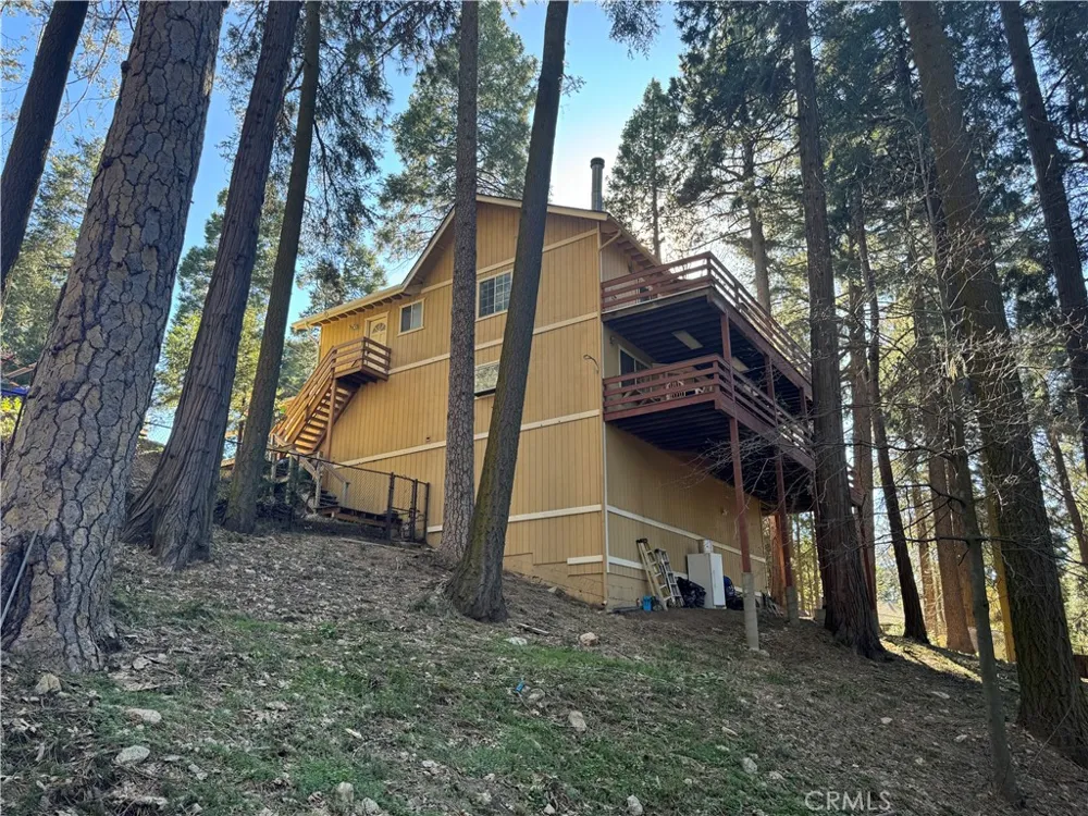 21564 Jobs Peak Cedarpines Park, CA 92322